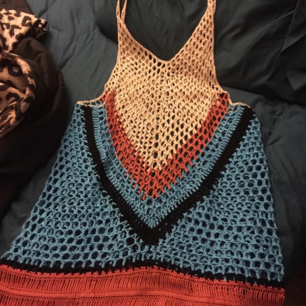 Water Edge Crochet Cover - Picture 6 of 7